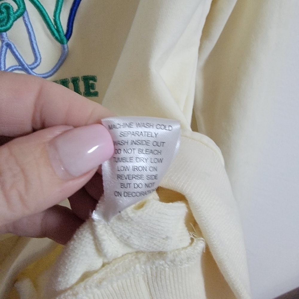Frenchie Cream Sweatshirt with Embroidered Design - Picture 7 of 7